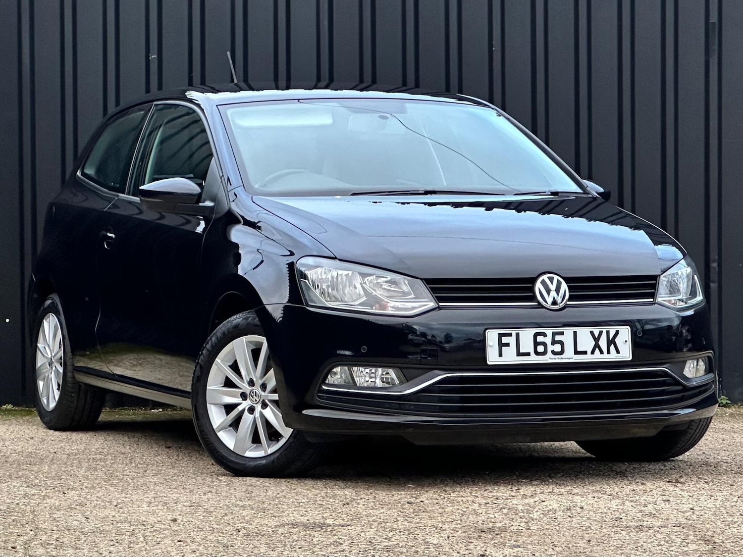 Used Volkswagen Polo 2015 for sale - 76701752: Photo 38