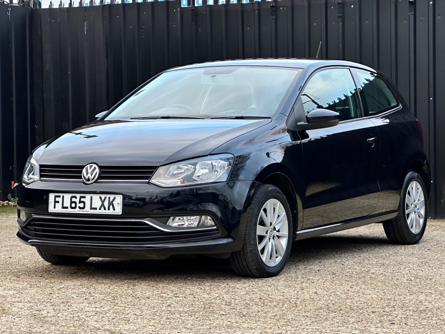 Used Volkswagen Polo 2015 for sale - 76701752: Photo 5