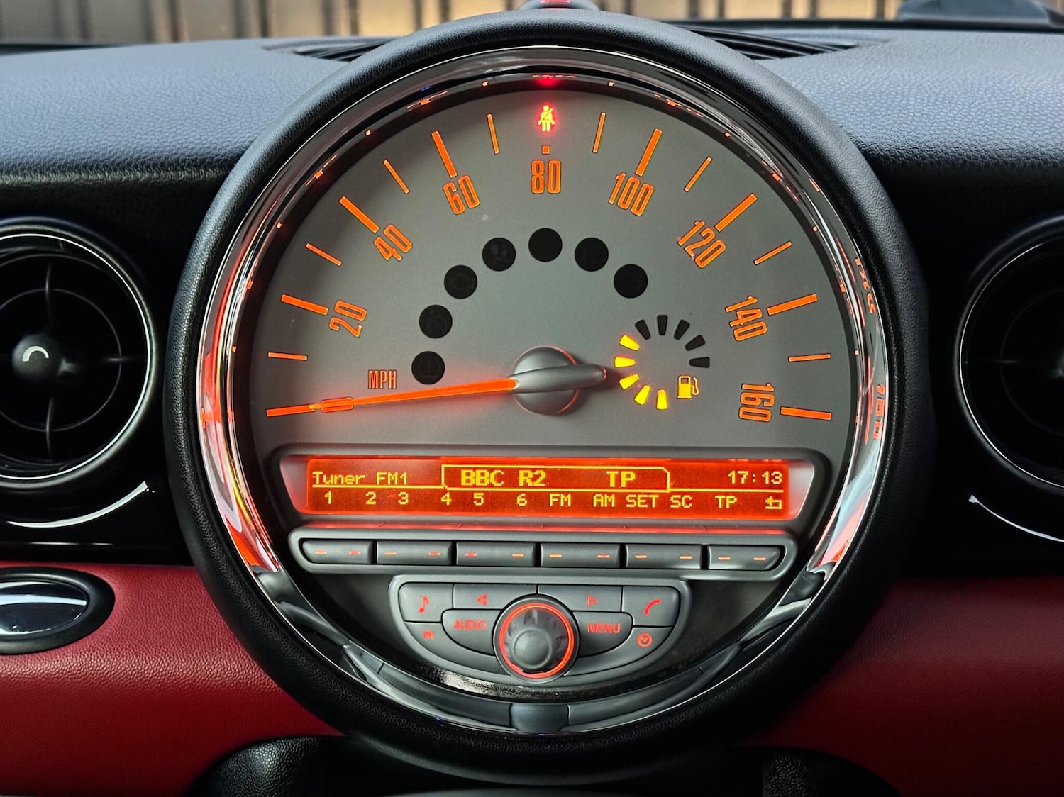 Used MINI Hatch 2010 for sale - 76742662: Photo 2