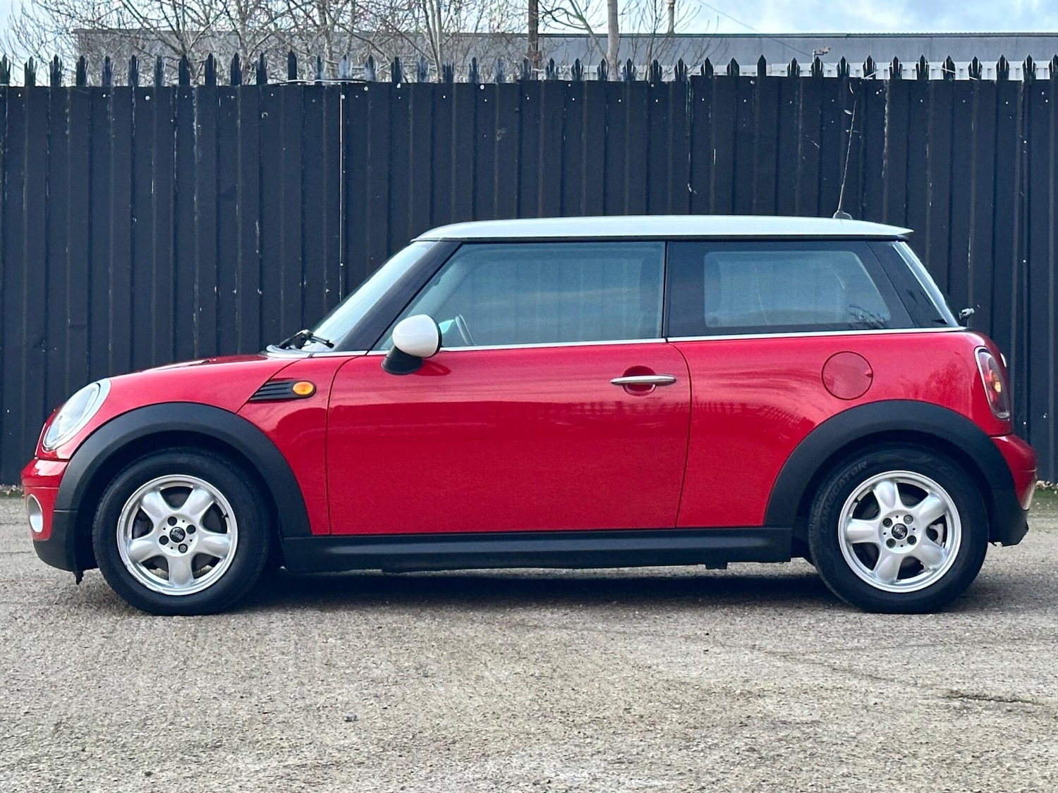 Used MINI Hatch 2010 for sale - 76742662: Photo 5