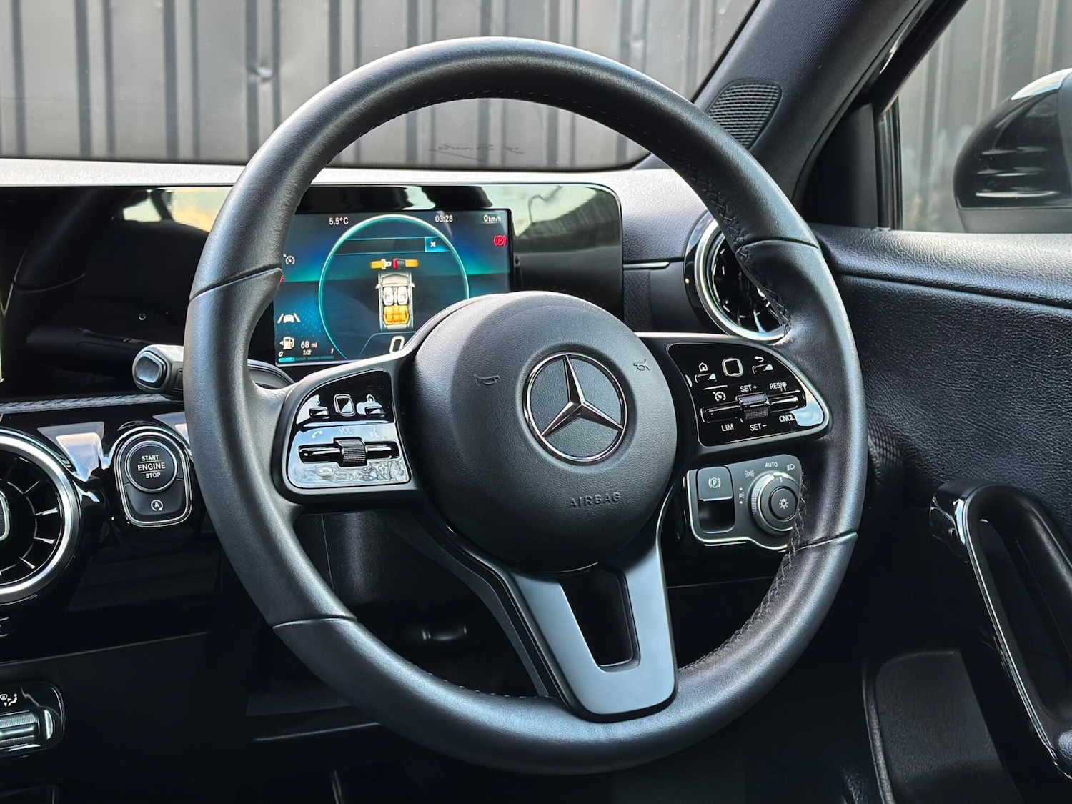 Used Mercedes-Benz A-Class 2018 for sale - 76606954: Photo 31