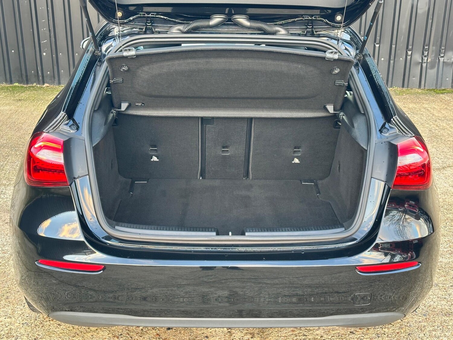 Used Mercedes-Benz A-Class 2018 for sale - 76606954: Photo 37