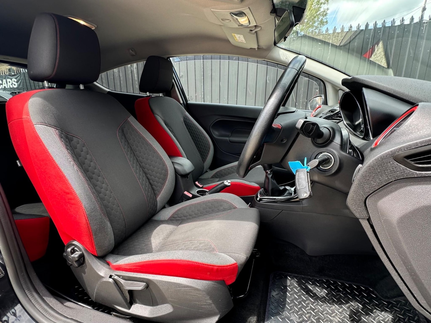 Used Ford Fiesta 2015 for sale - 76522103: Photo 10