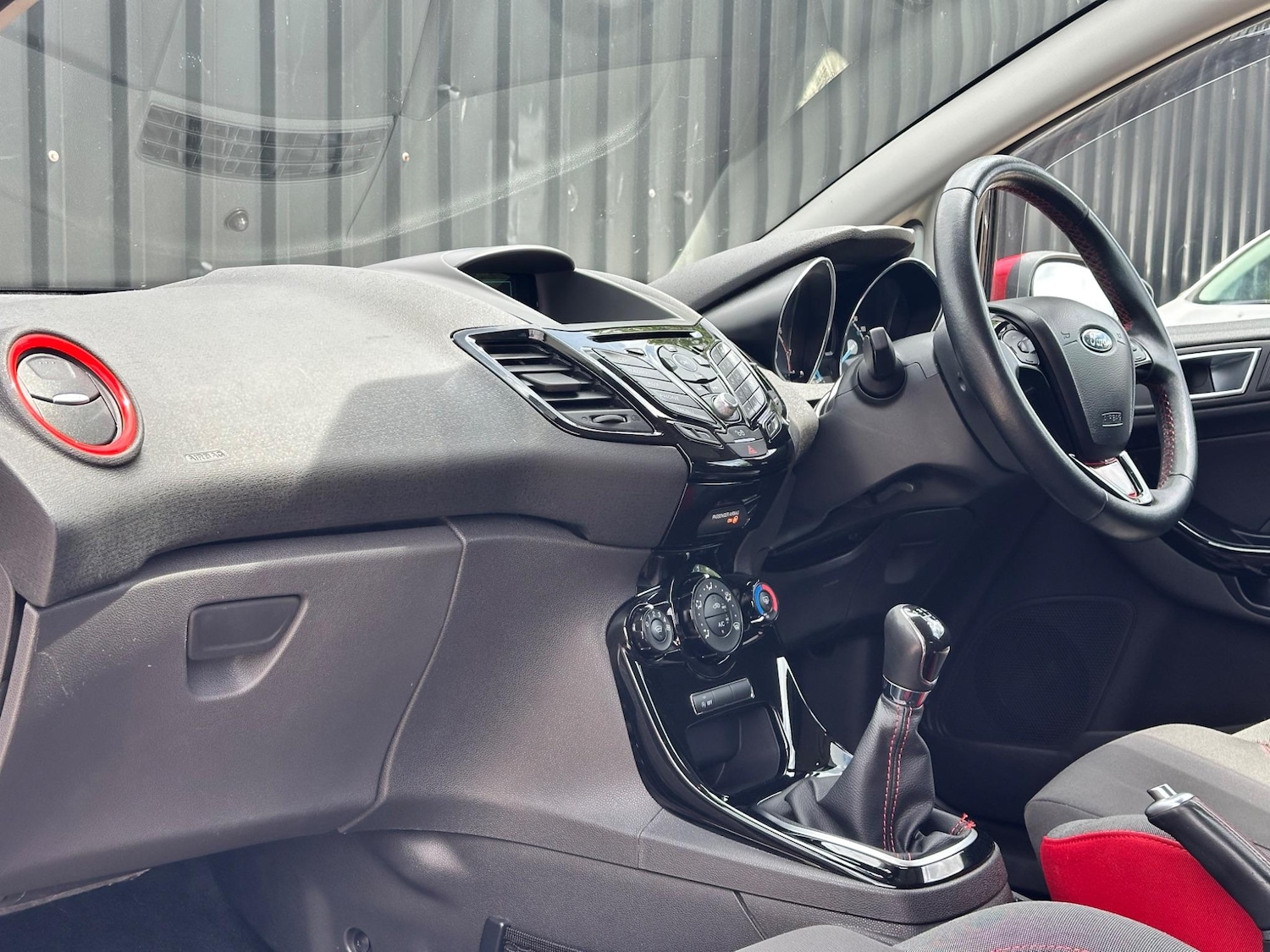 Used Ford Fiesta 2015 for sale - 76522103: Photo 12