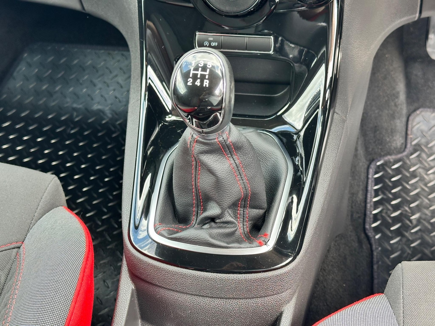 Used Ford Fiesta 2015 for sale - 76522103: Photo 19