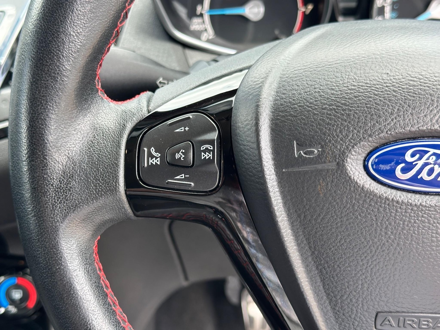 Used Ford Fiesta 2015 for sale - 76522103: Photo 26