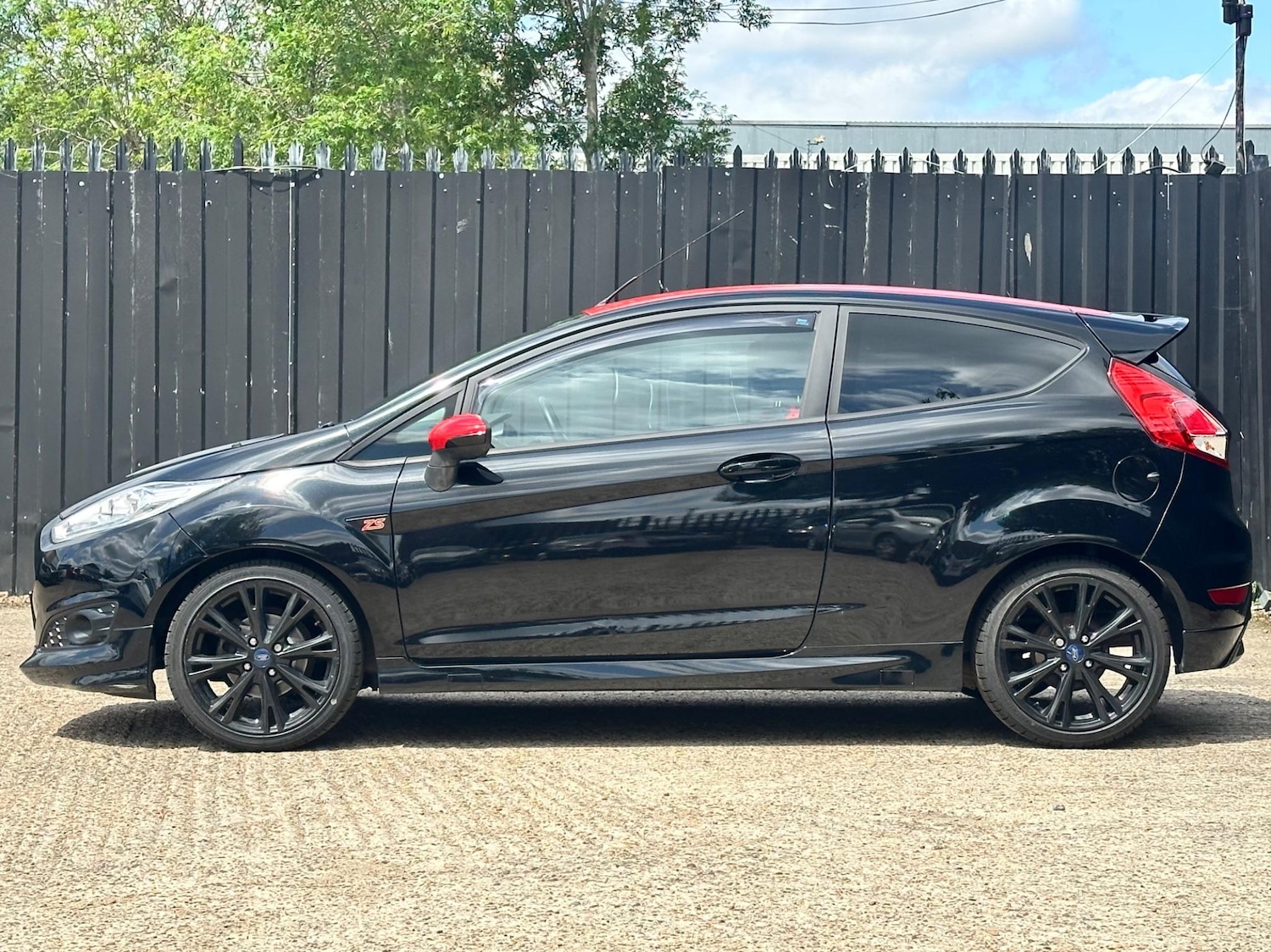 Used Ford Fiesta 2015 for sale - 76522103: Photo 4