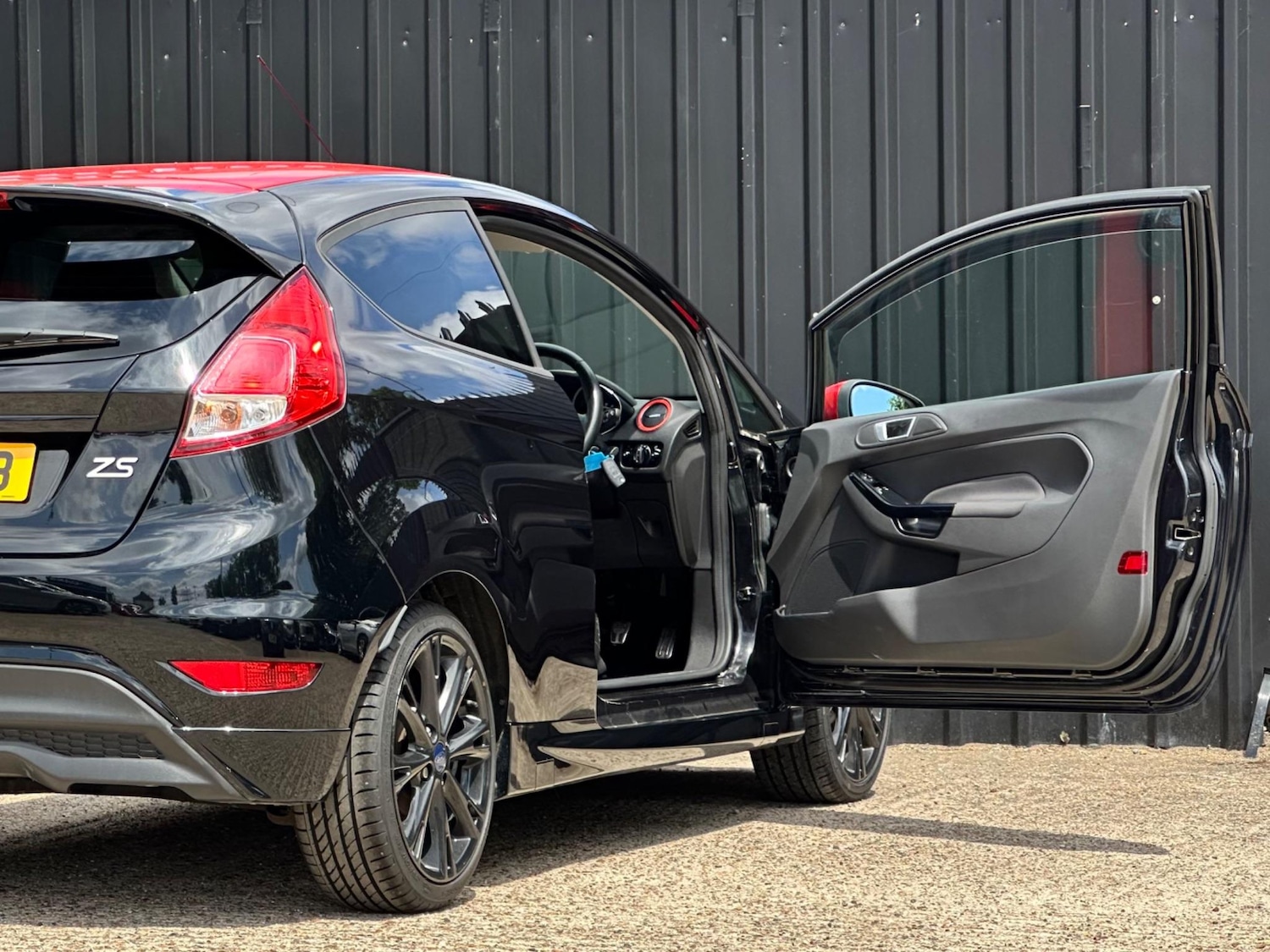 Used Ford Fiesta 2015 for sale - 76522103: Photo 8