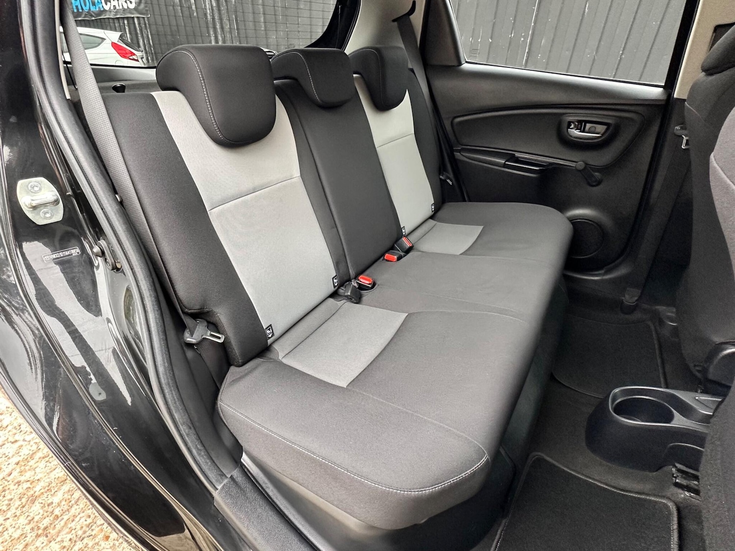 Used Toyota Yaris 2018 for sale - 76317844: Photo 16