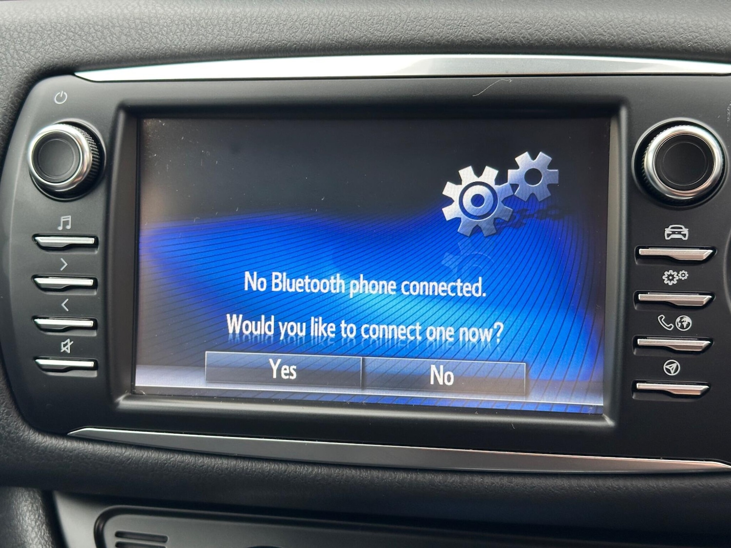 Used Toyota Yaris 2018 for sale - 76317844: Photo 26