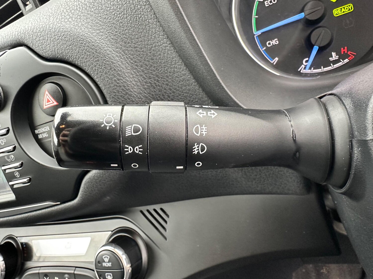 Used Toyota Yaris 2018 for sale - 76317844: Photo 31