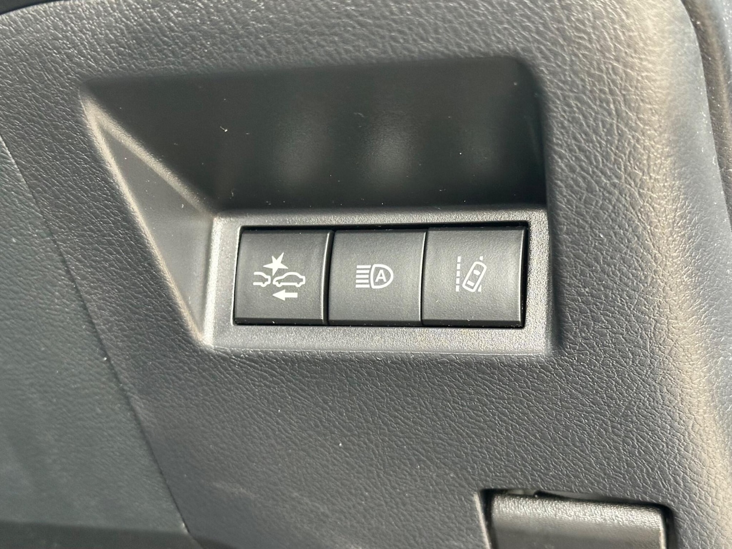 Used Toyota Yaris 2018 for sale - 76317844: Photo 33