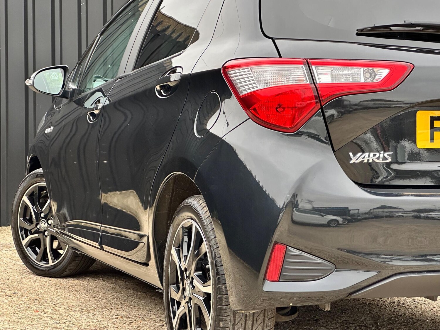 Used Toyota Yaris 2018 for sale - 76317844: Photo 37