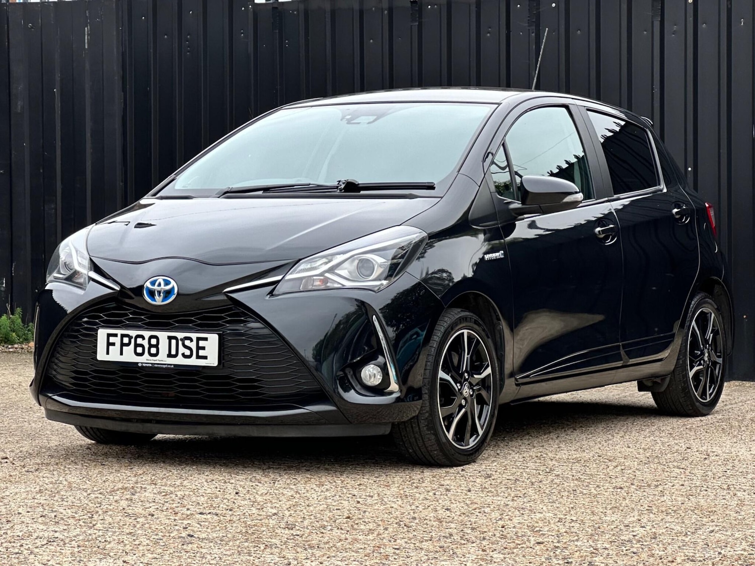 Used Toyota Yaris 2018 for sale - 76317844: Photo 4