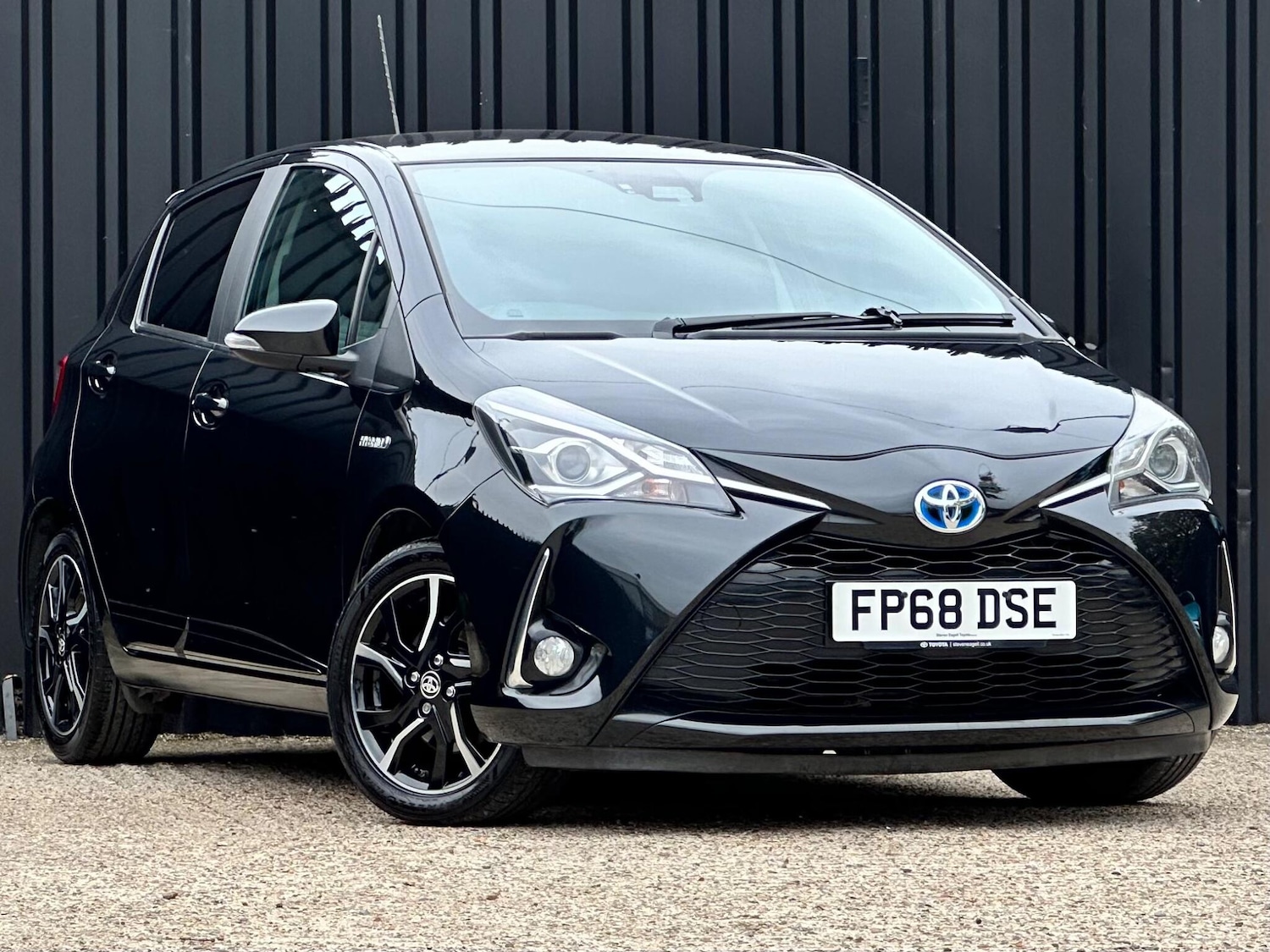 Used Toyota Yaris 2018 for sale - 76317844: Photo 41