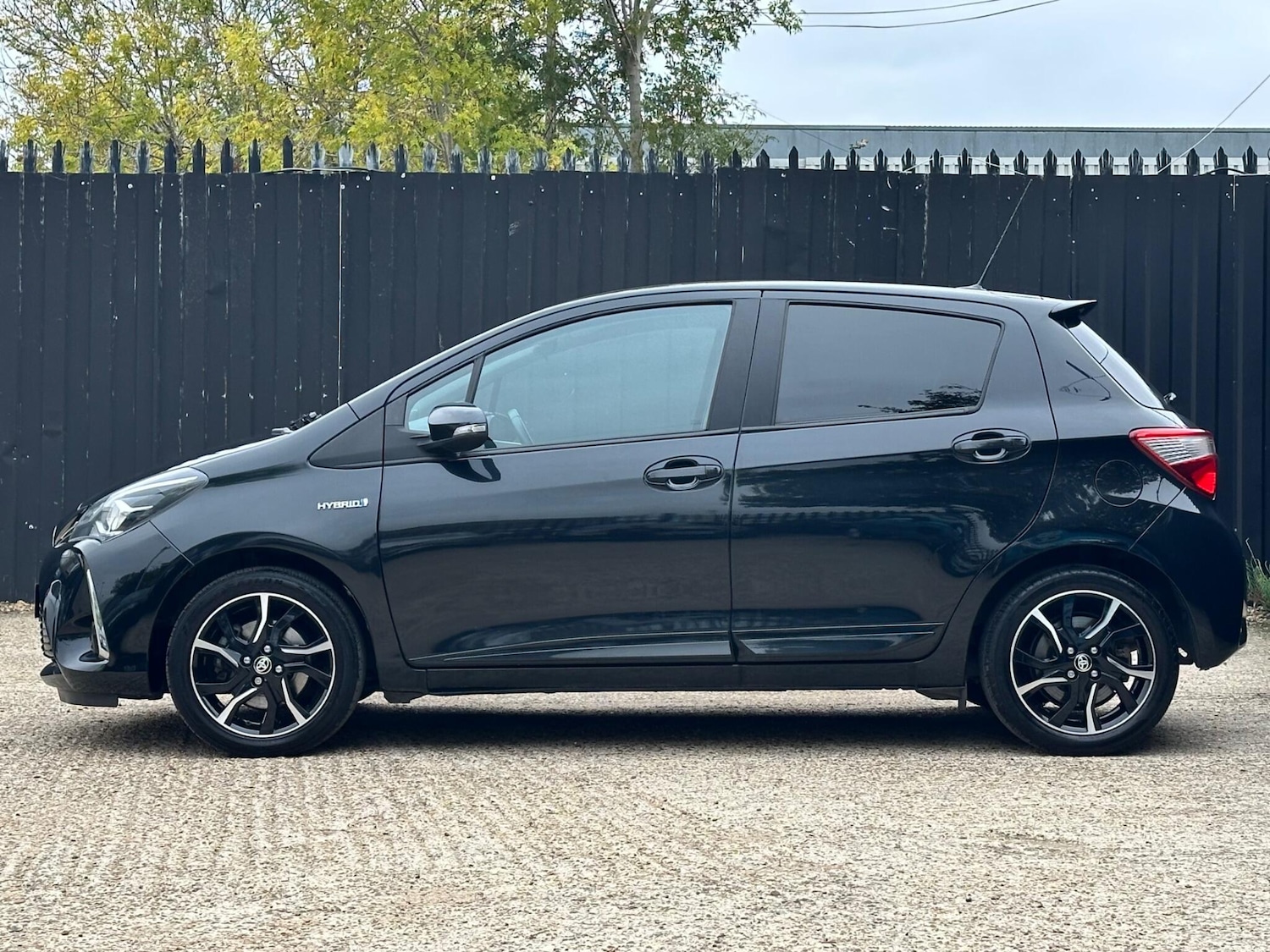 Used Toyota Yaris 2018 for sale - 76317844: Photo 5
