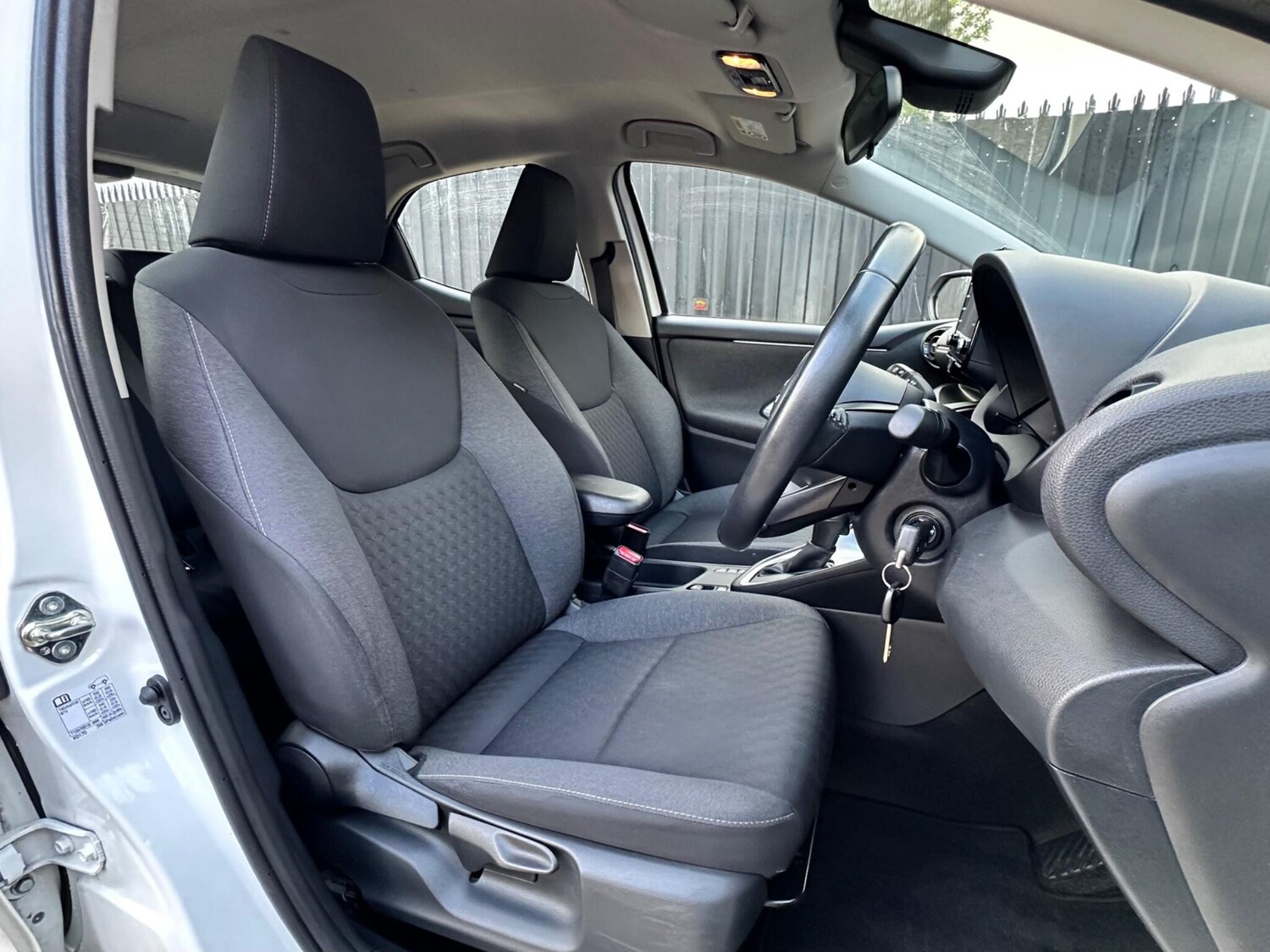 Used Toyota Yaris 2021 for sale - 76317740: Photo 12