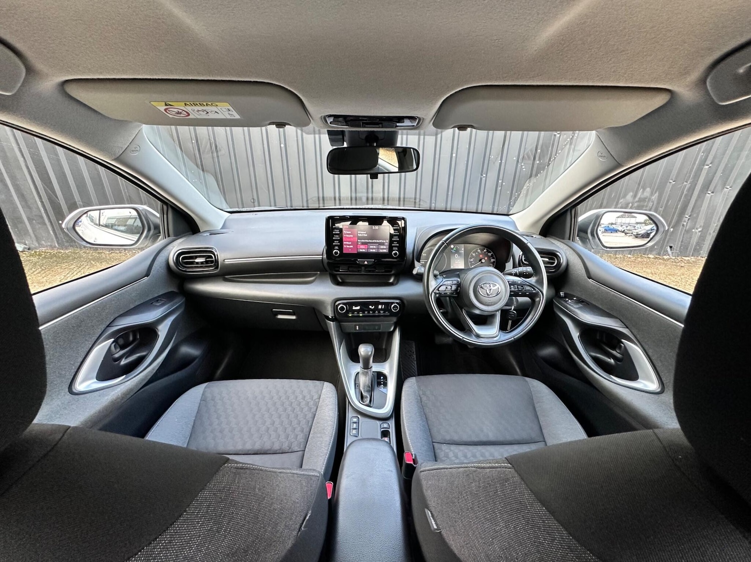 Used Toyota Yaris 2021 for sale - 76317740: Photo 17