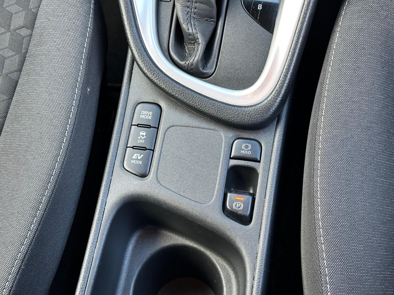 Used Toyota Yaris 2021 for sale - 76317740: Photo 18
