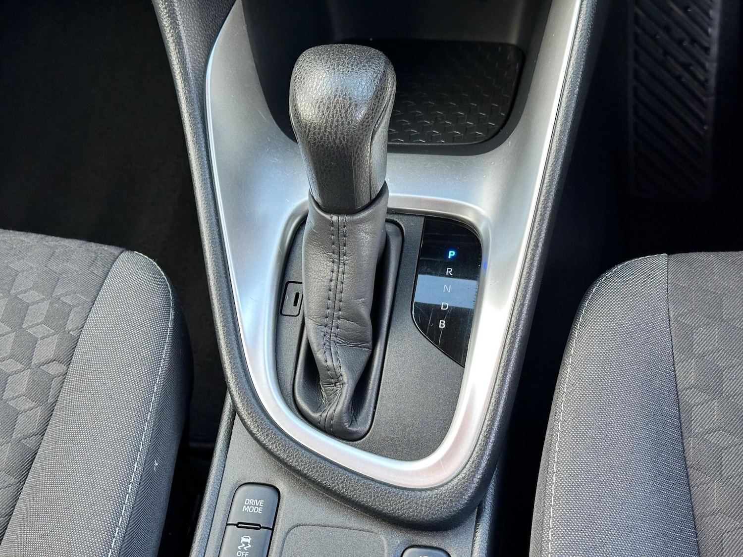 Used Toyota Yaris 2021 for sale - 76317740: Photo 19