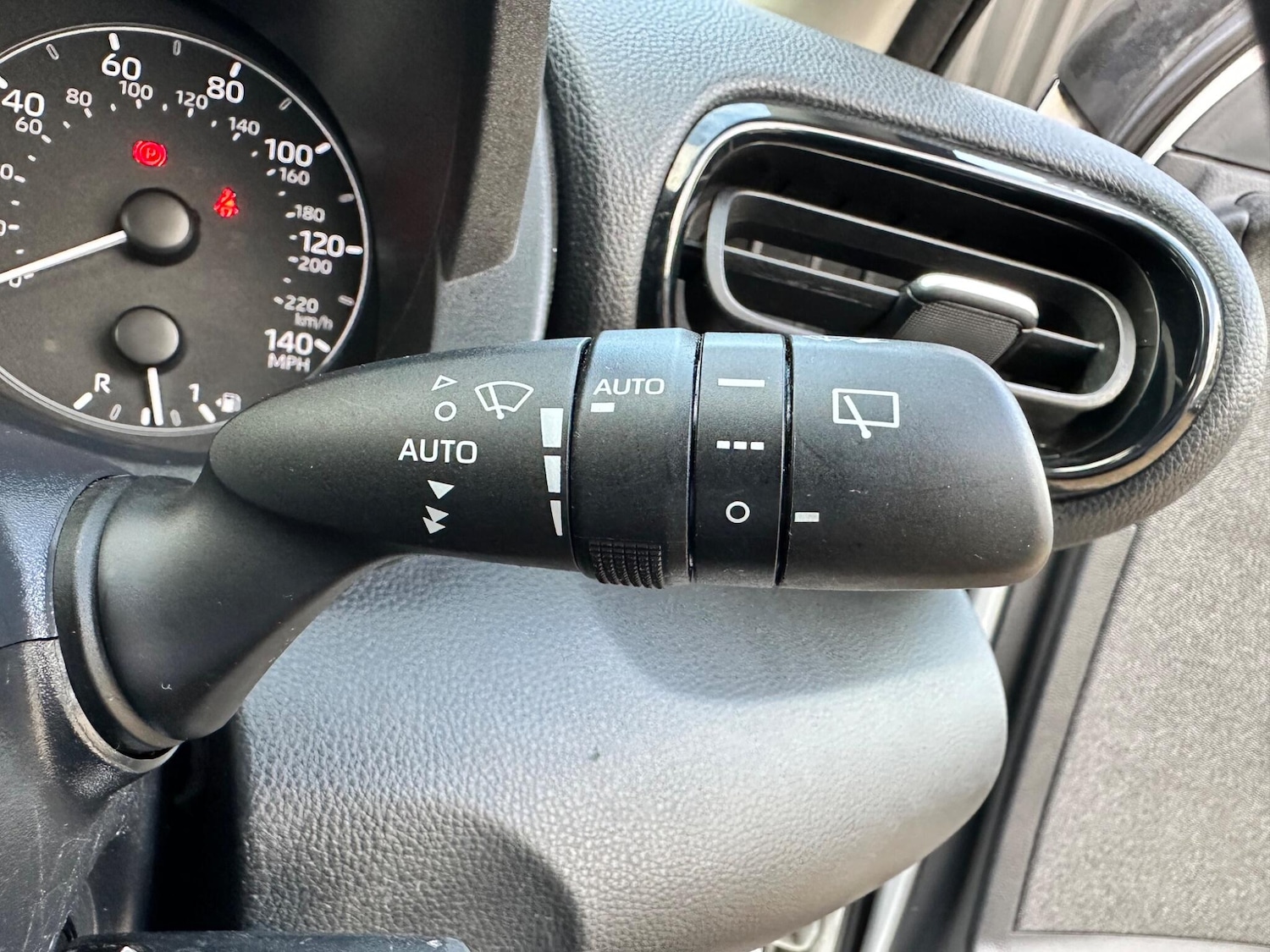Used Toyota Yaris 2021 for sale - 76317740: Photo 32