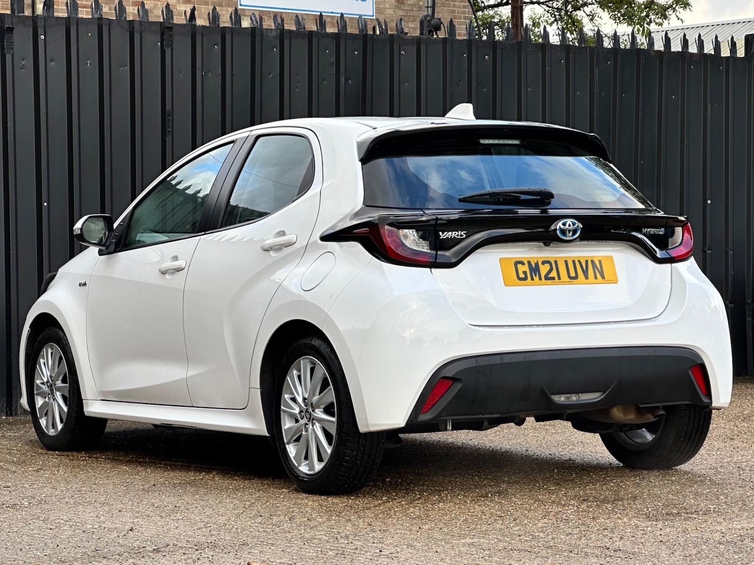 Used Toyota Yaris 2021 for sale - 76317740: Photo 7
