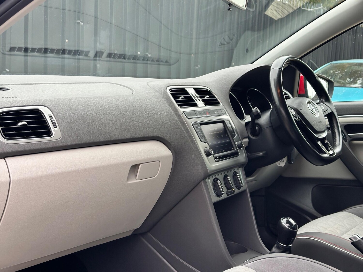 Used Volkswagen Polo 2017 for sale - 76317810: Photo 14