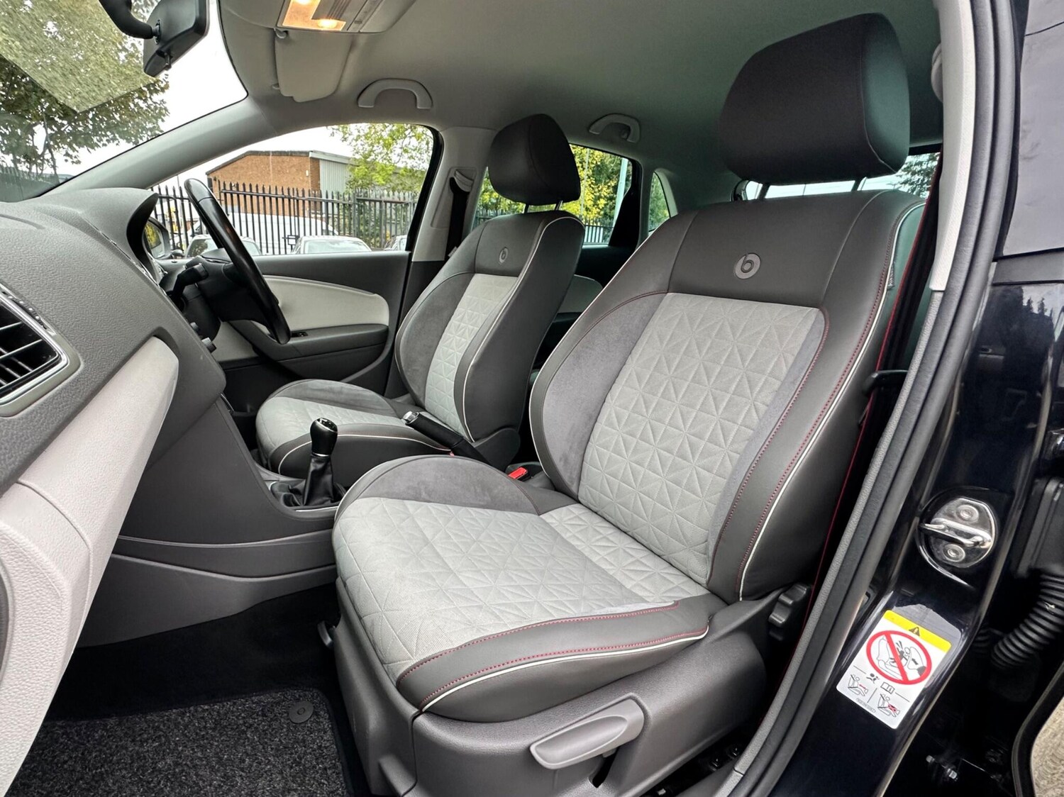 Used Volkswagen Polo 2017 for sale - 76317810: Photo 15