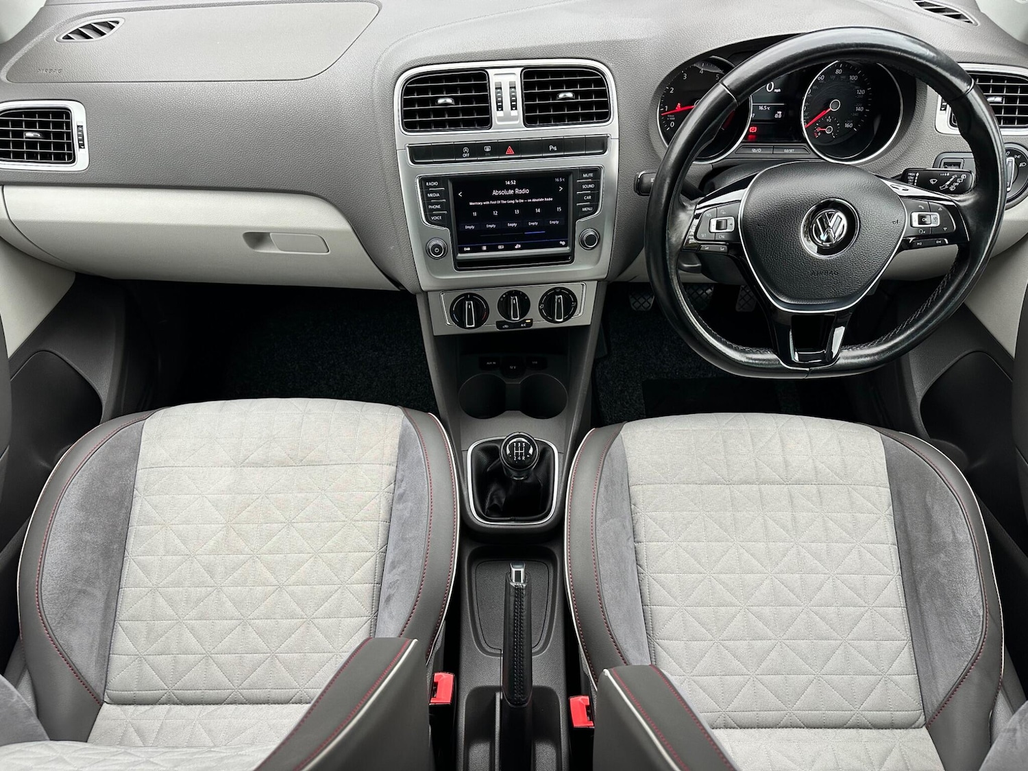 Used Volkswagen Polo 2017 for sale - 76317810: Photo 19