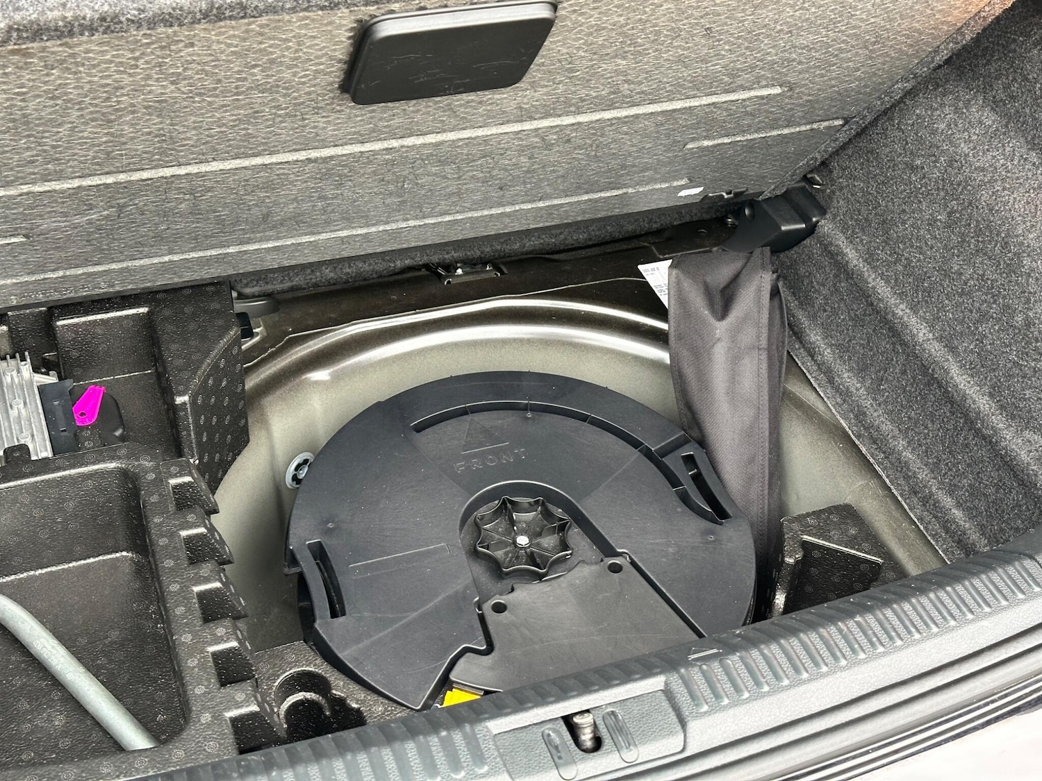 Used Volkswagen Polo 2017 for sale - 76317810: Photo 40