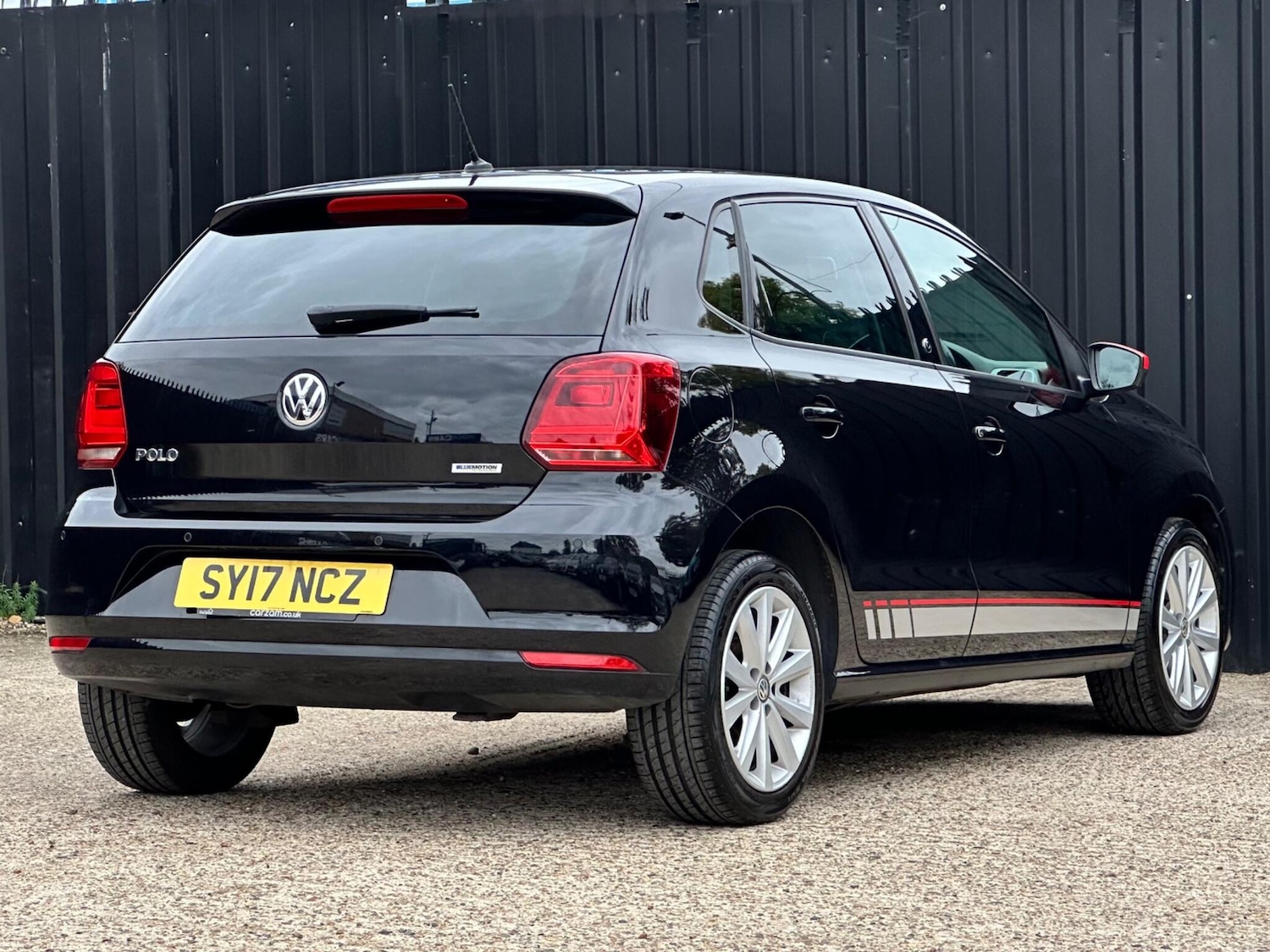 Used Volkswagen Polo 2017 for sale - 76317810: Photo 9