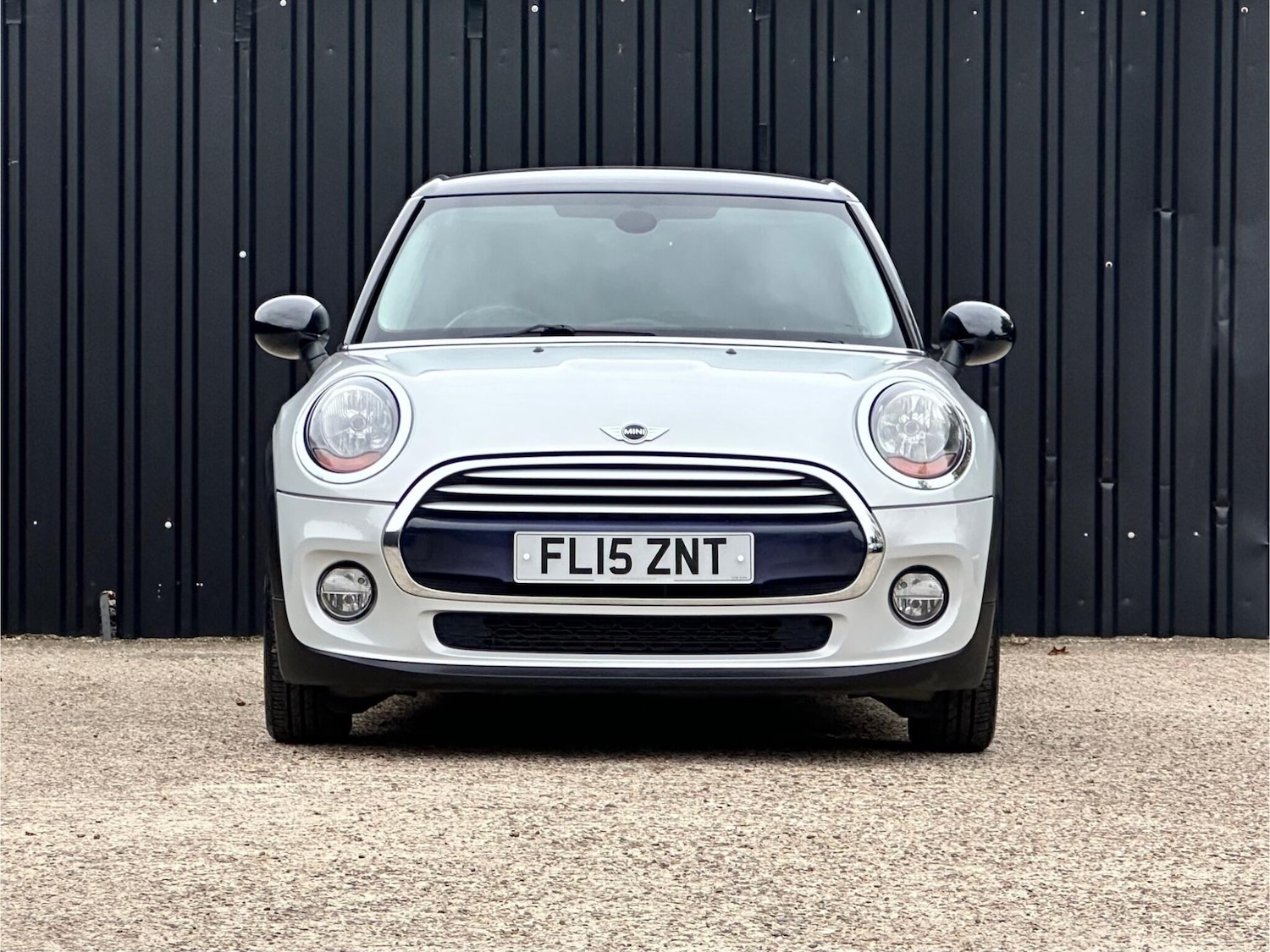 Used MINI Hatch 2015 for sale - 76318050: Photo 2