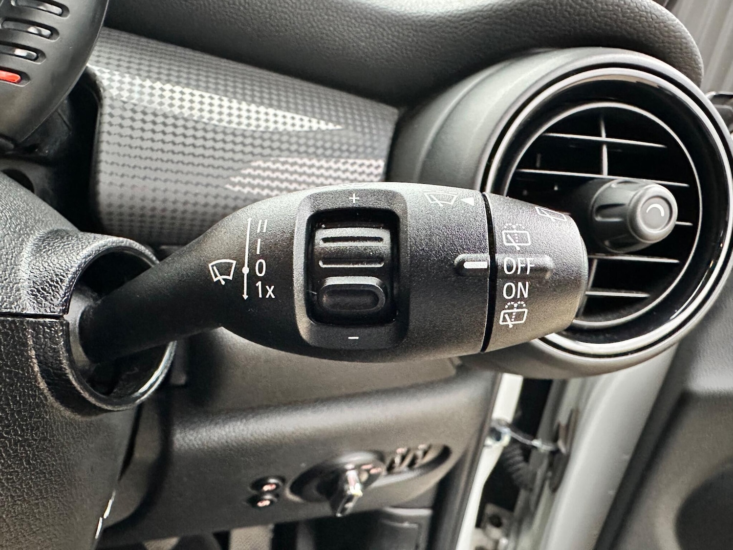 Used MINI Hatch 2015 for sale - 76318050: Photo 25
