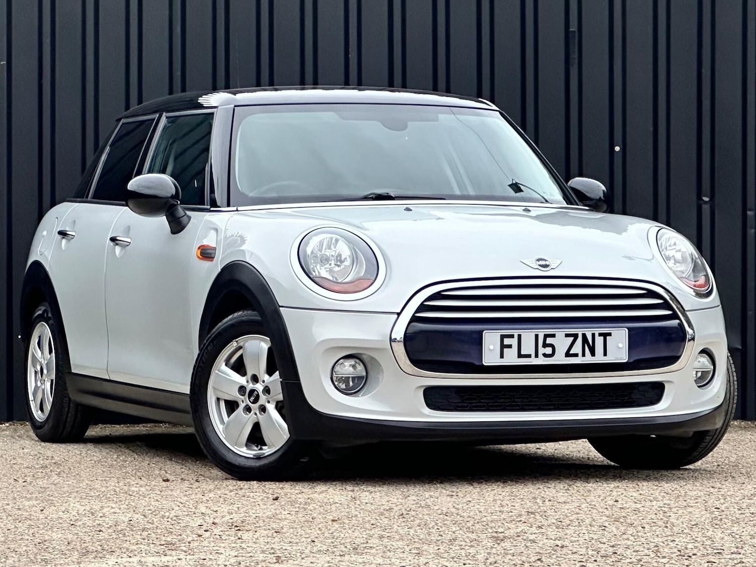 Used MINI Hatch 2015 for sale - 76318050: Photo 32