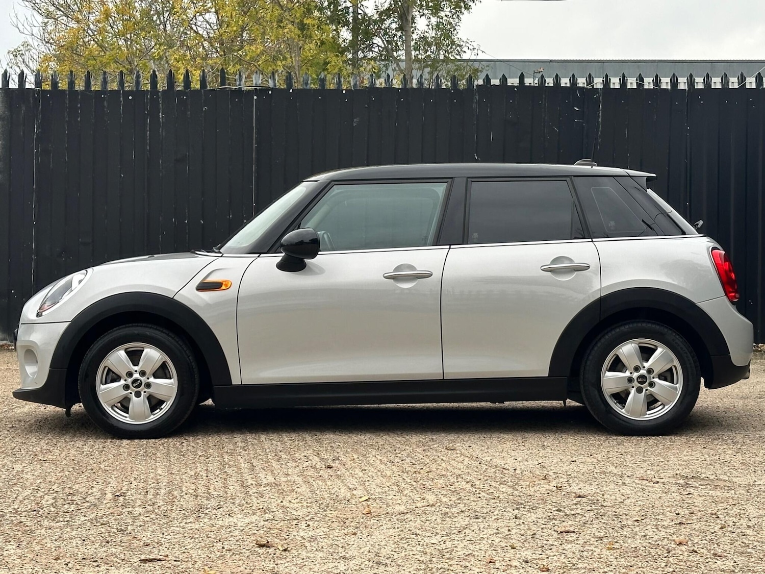 Used MINI Hatch 2015 for sale - 76318050: Photo 4