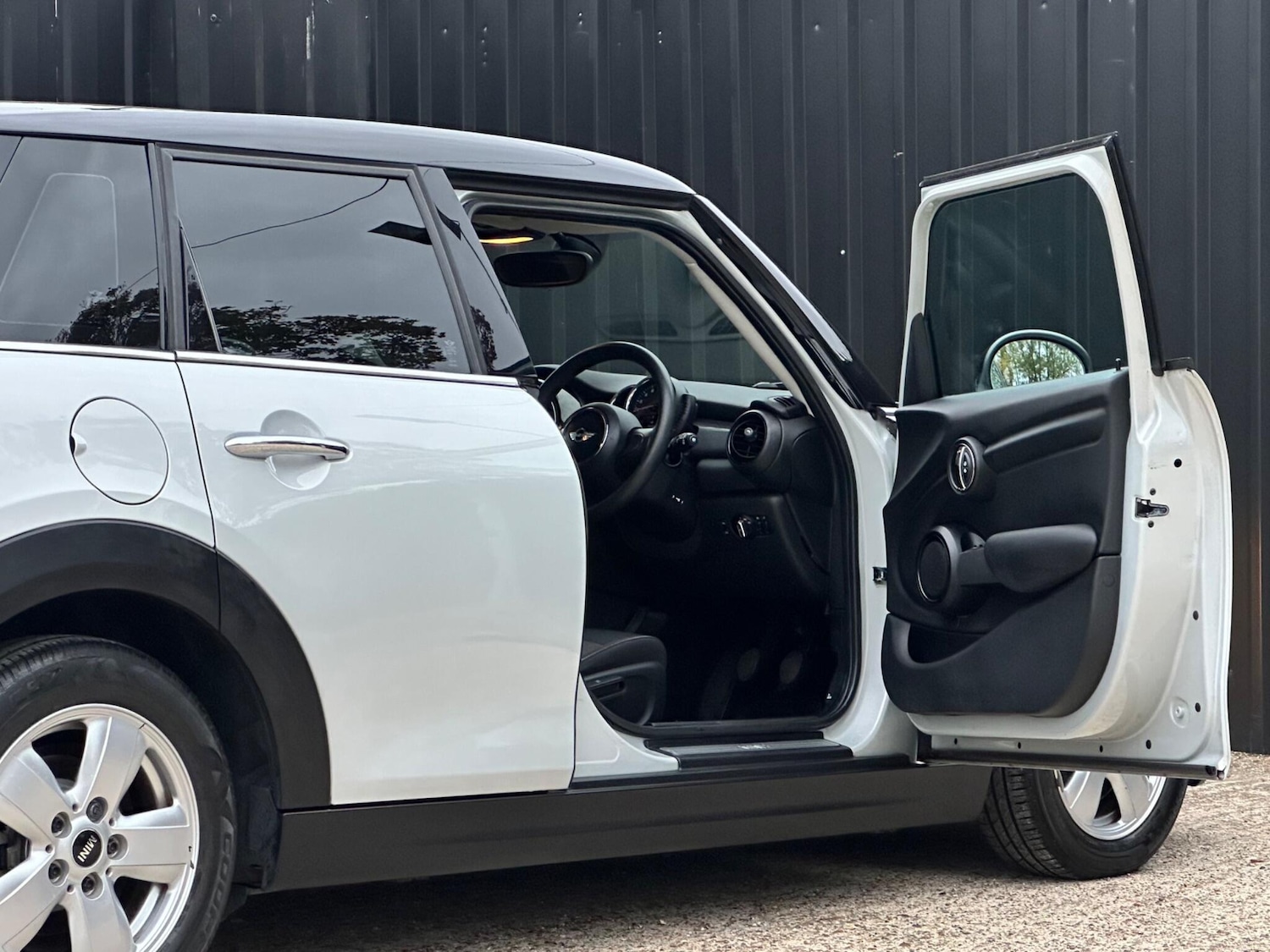 Used MINI Hatch 2015 for sale - 76318050: Photo 8
