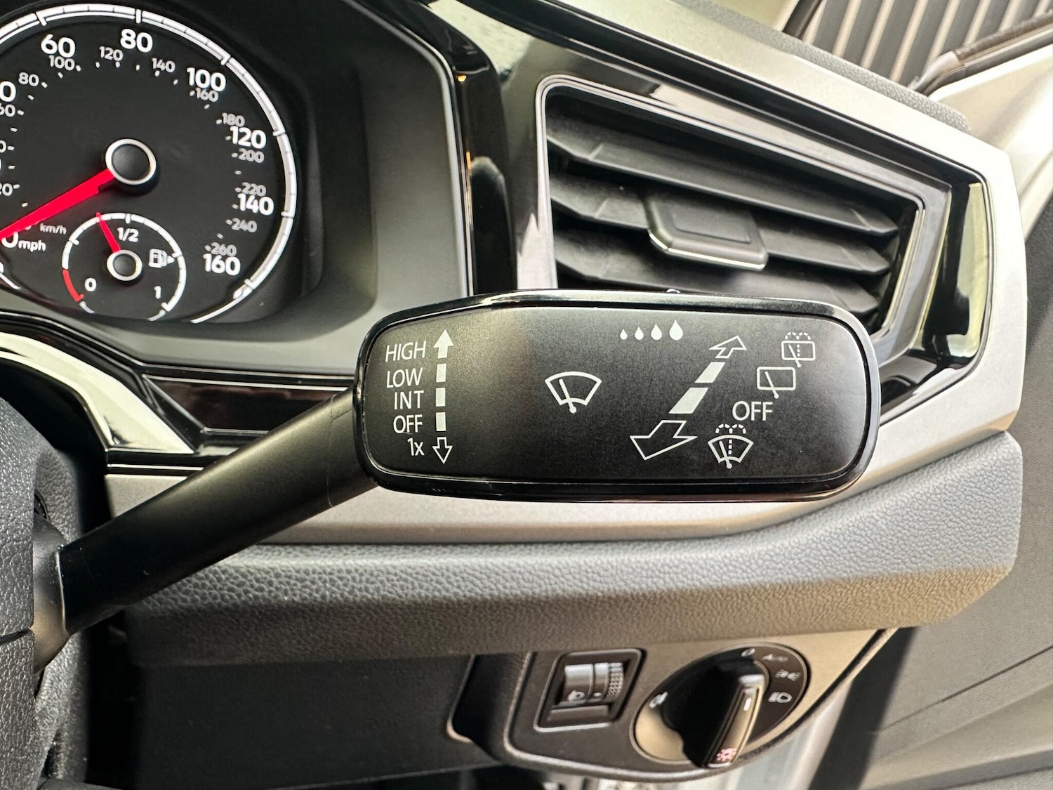 Used Volkswagen Polo 2018 for sale - 76701270: Photo 30