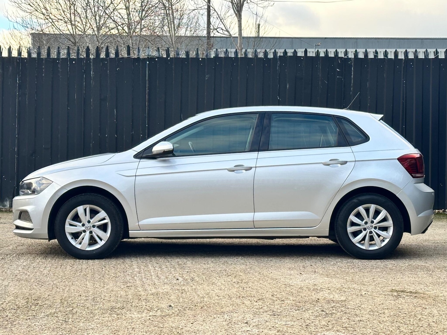 Used Volkswagen Polo 2018 for sale - 76701270: Photo 5
