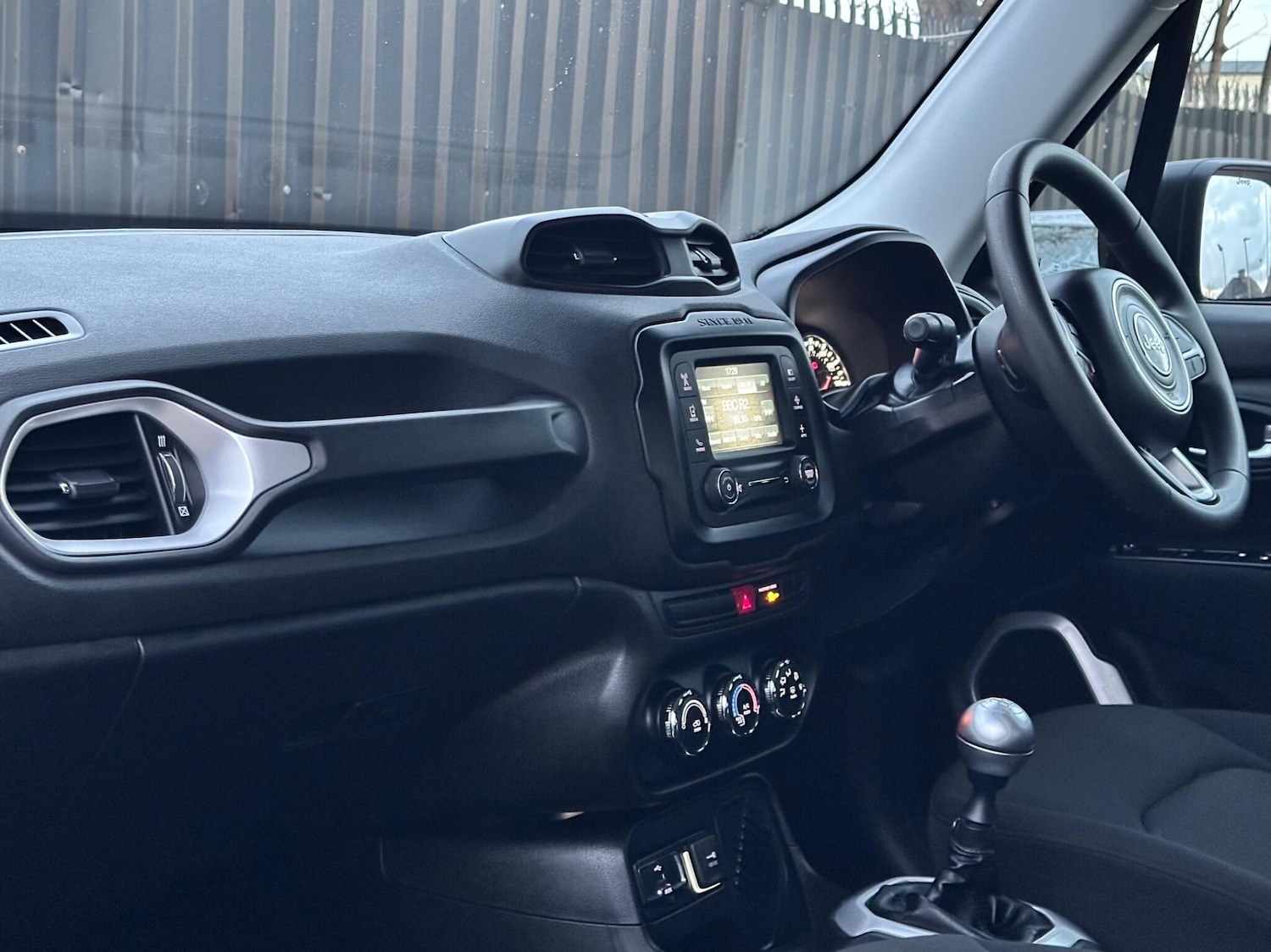 Used Jeep Renegade 2016 for sale - 76522003: Photo 13