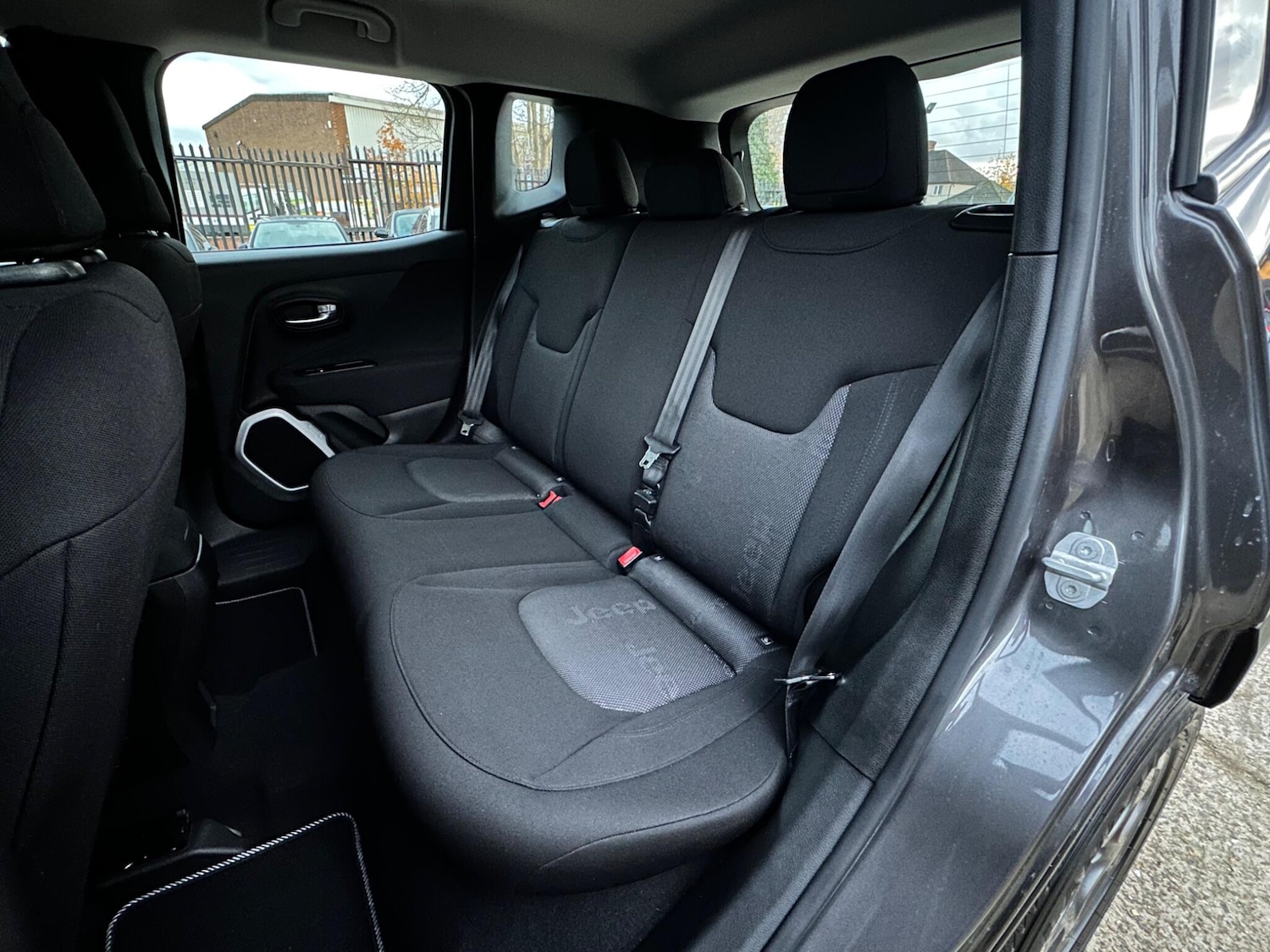 Used Jeep Renegade 2016 for sale - 76522003: Photo 15