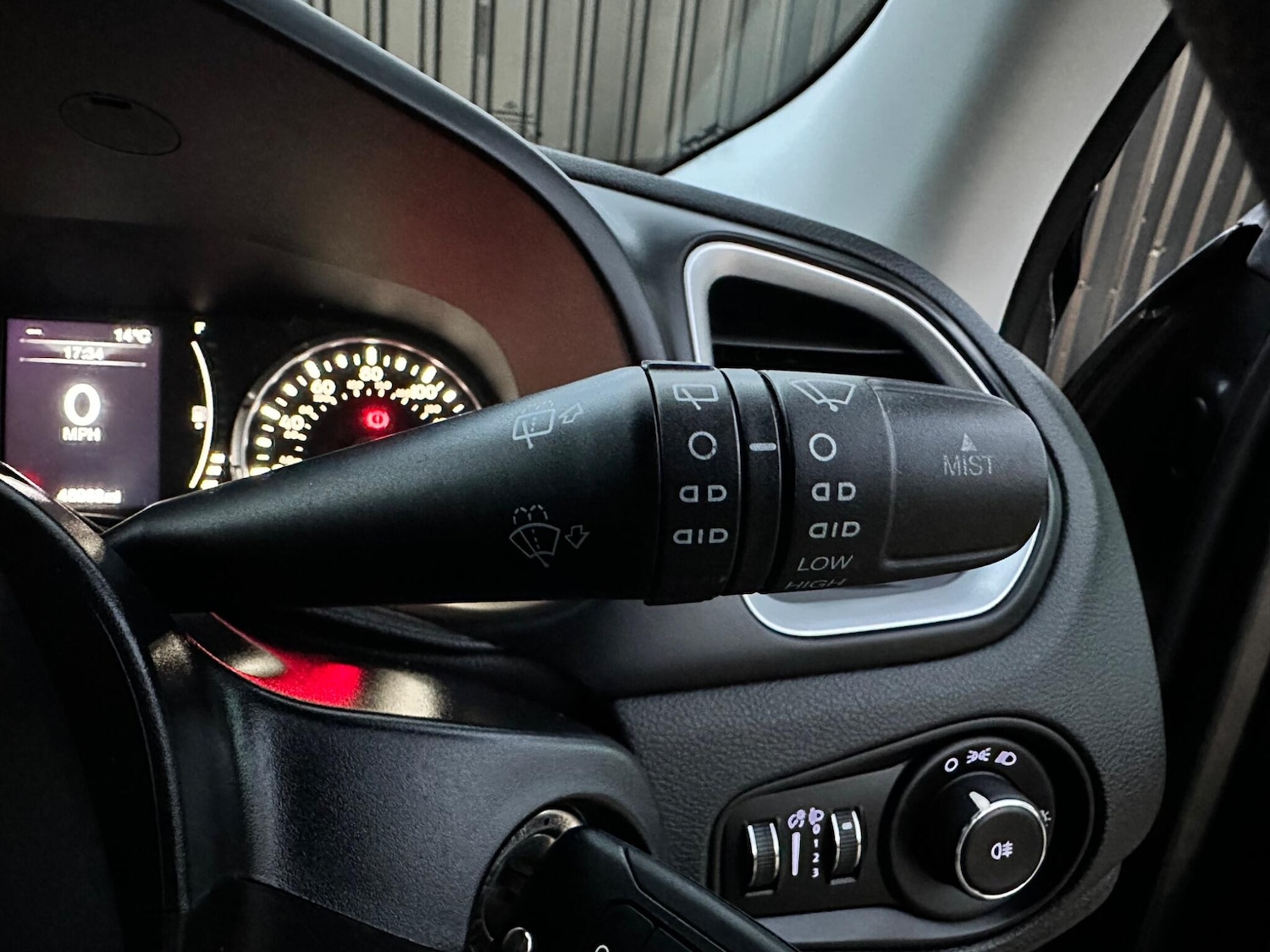 Used Jeep Renegade 2016 for sale - 76522003: Photo 30