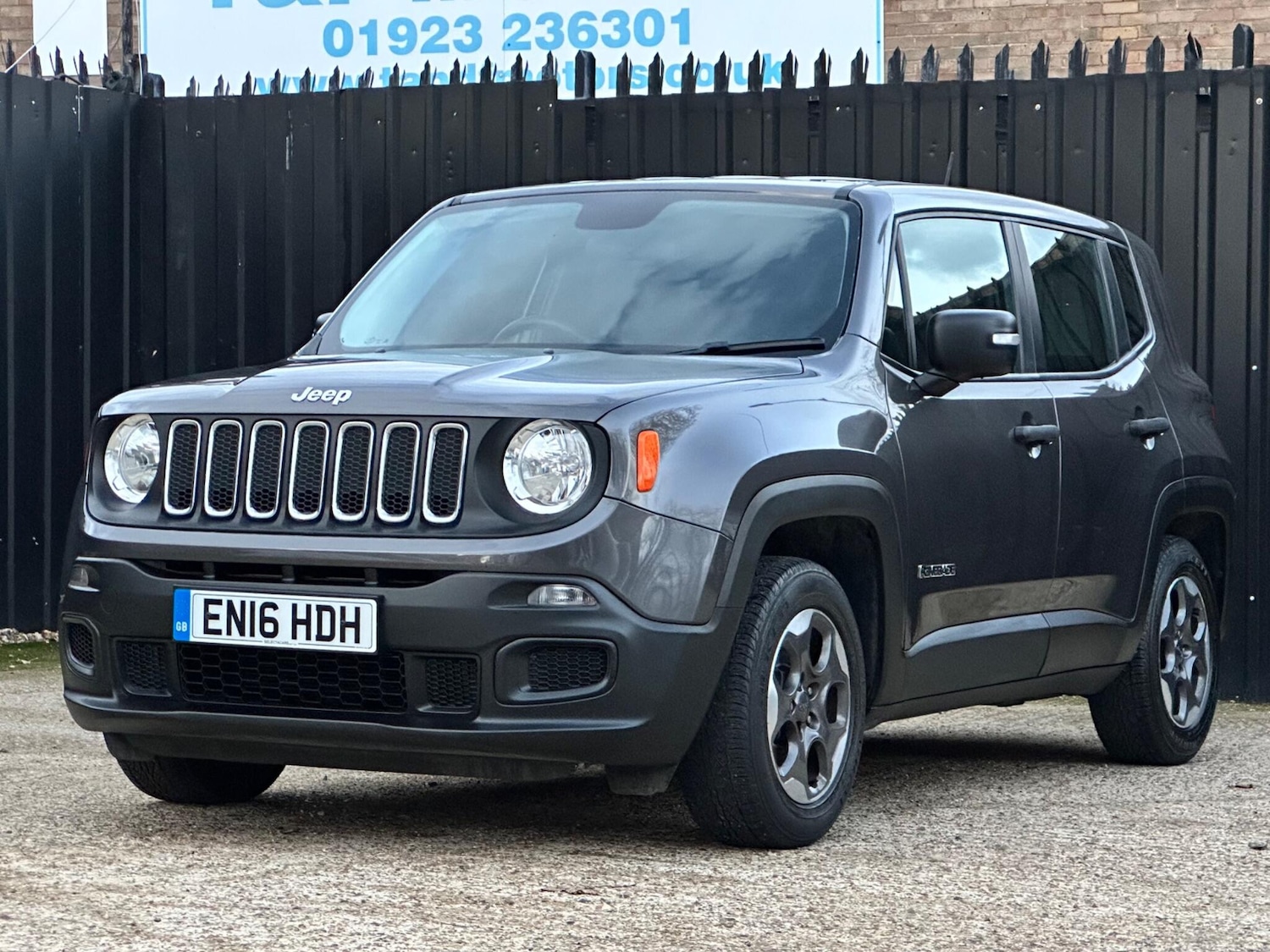 Used Jeep Renegade 2016 for sale - 76522003: Photo 4