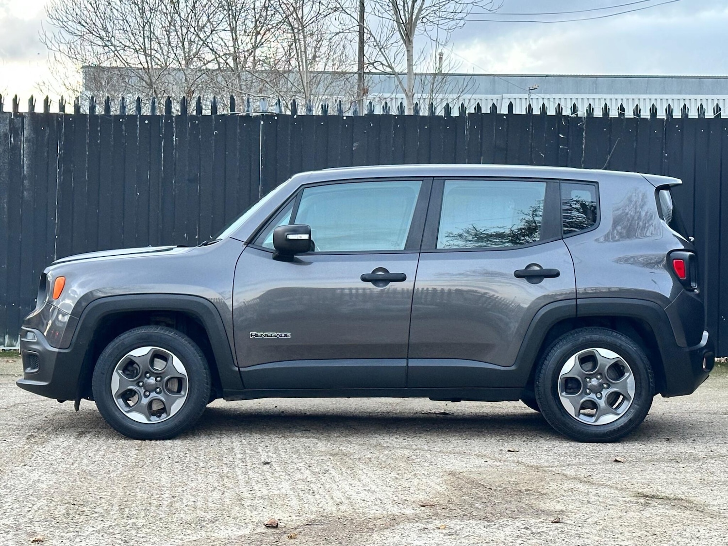 Used Jeep Renegade 2016 for sale - 76522003: Photo 5