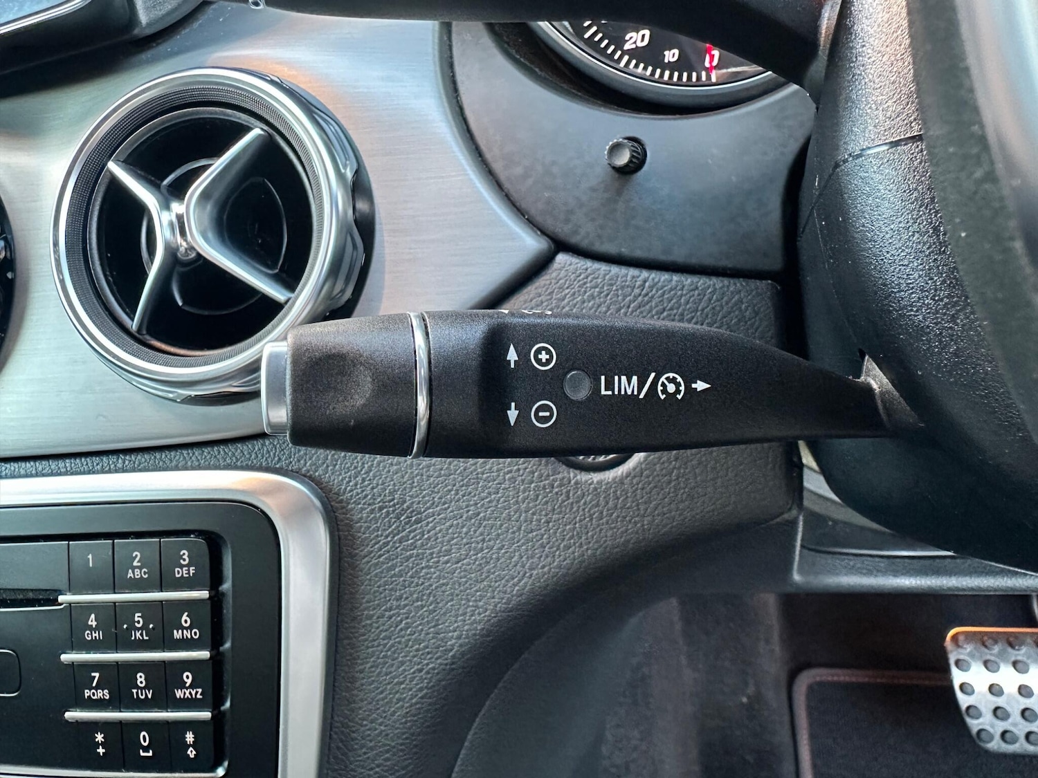 Used Mercedes-Benz GLA 2019 for sale - 76521574: Photo 33