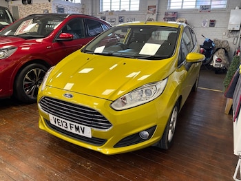 2013 (13) - 1.25 82 Zetec 3dr