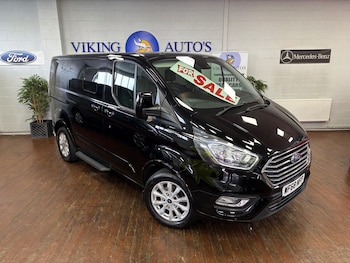 Used Ford Tourneo Custom 2018 for sale - 76076629: Photo