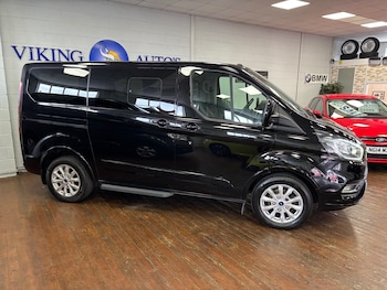 Used Ford Tourneo Custom 2018 for sale - 76076629: Photo