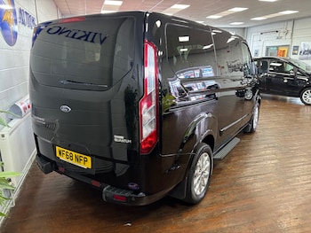 Used Ford Tourneo Custom 2018 for sale - 76076629: Photo