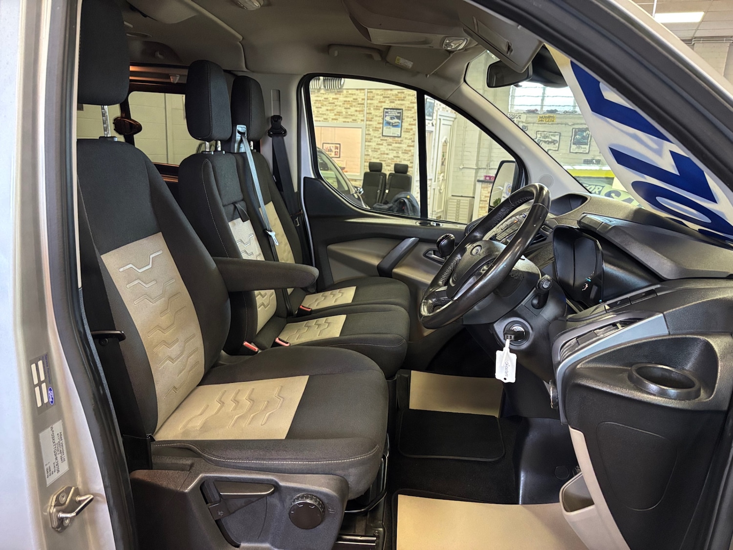 Used Ford Tourneo Custom 2018 for sale - 76382495: Photo 11