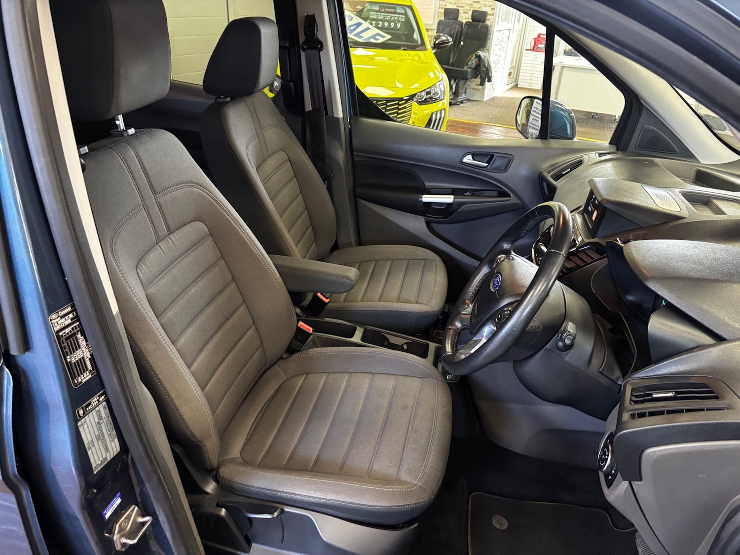 Used Ford Grand Tourneo Connect 2020 for sale - 78223356: Photo 11